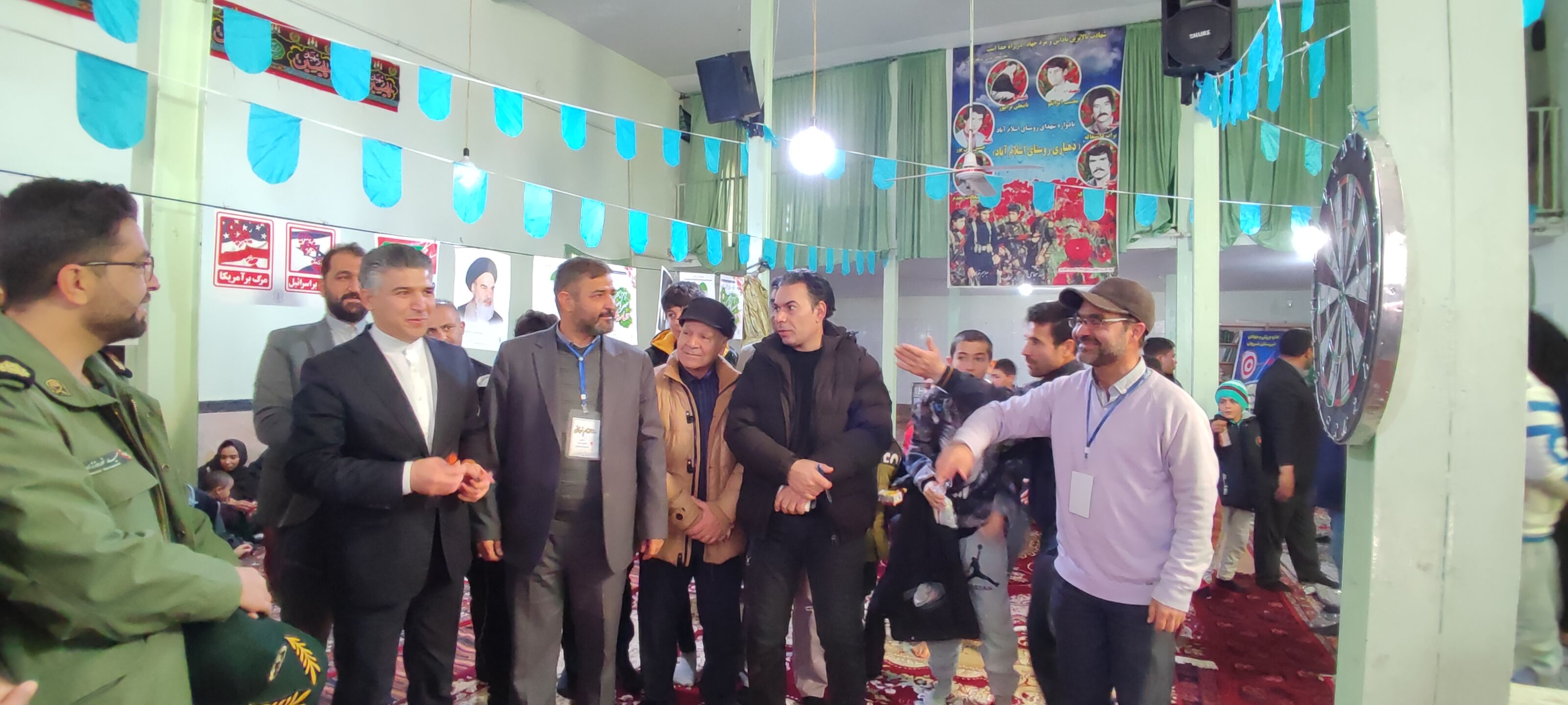 برگزاری مسابقات دارت در جشن بزرگ ۲۲بهمن در روستای اسلام آباد شیروان 