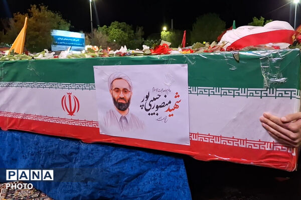 خداحافظی حماسی مردم ایزدخواست با شهید جبهه لبنان