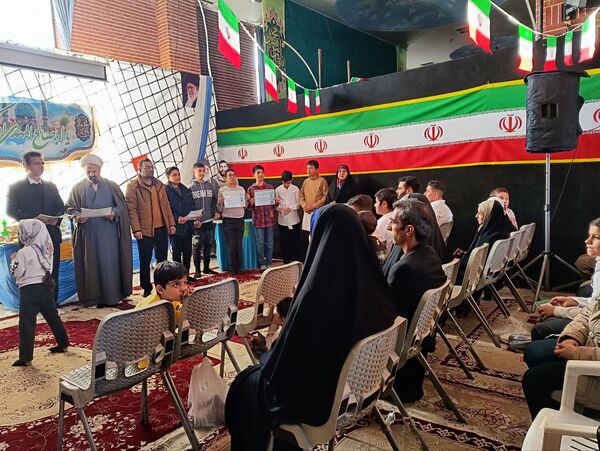 برگزاری جشن اتمام حفظ کل قرآن واعطای مدرک قرآنی به دانش آموزان