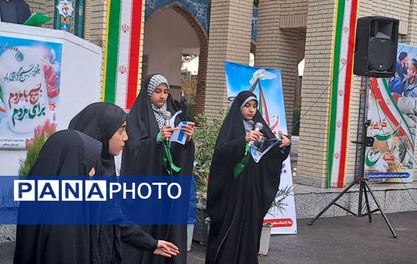  غبارروبی مزار شهدا در نیشابور 