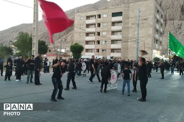 نوجوانان زرقانی؛ پرچم‌داران کوچک عزای حسینی
