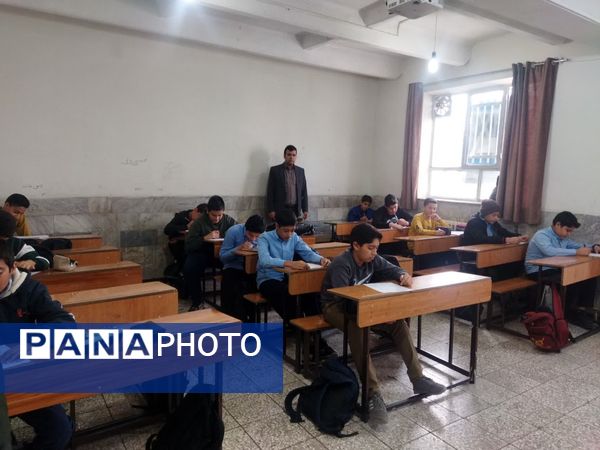 برگزاری امتحانات نوبت اول در دبیرستان نمونه دانش کاشمر