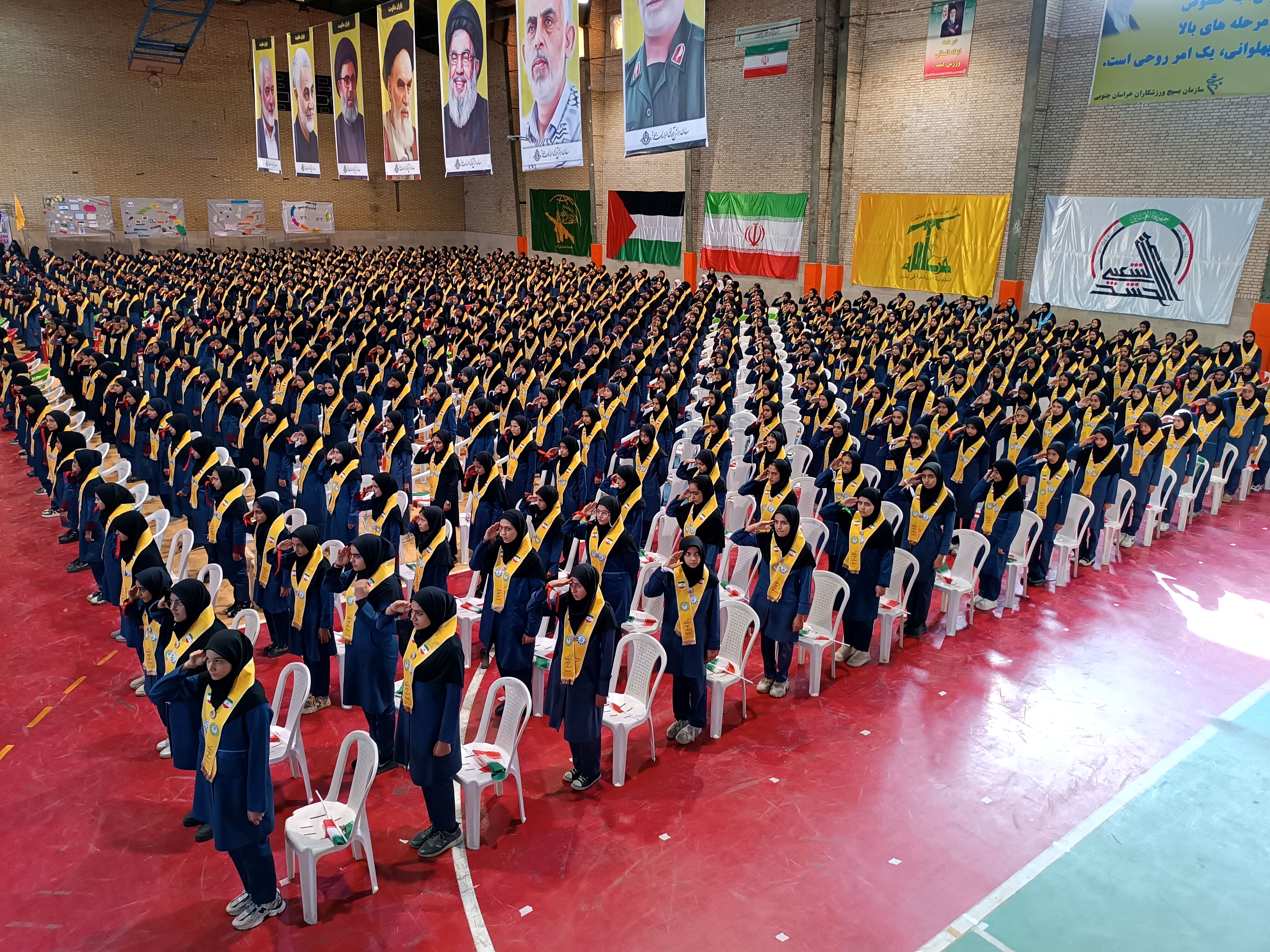 همایش بزرگ یاوران مقاومت در بیرجند 