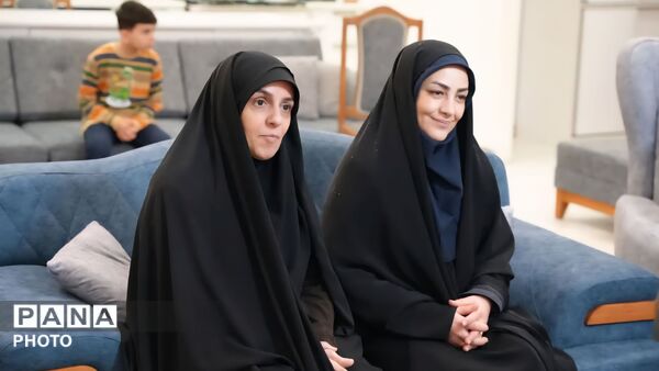 دیدار مسئولین شهرستان فردیس با جمعی از خانواده معظم شهدا
