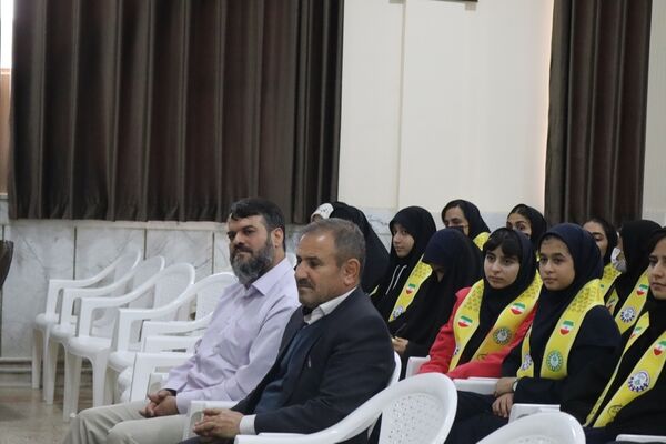 نشست هیات رئیسه مجلس دانش‌آموزی با شورای دانش‌آموزی 