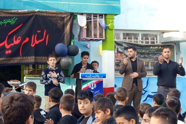 طنین نوای عشق و عزا؛ مراسم عزاداری دهه دوم فاطمیه در مدارس بهارستان‌دو