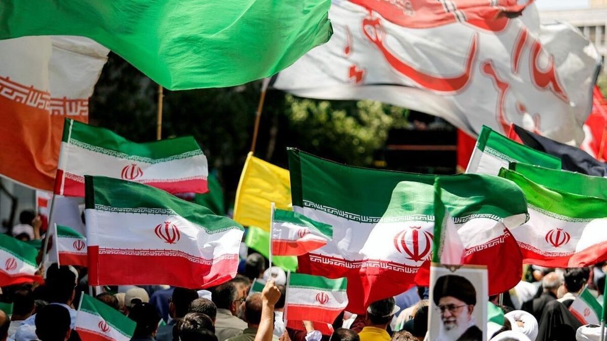 هرگز تسلیم نمی‌شویم و پای کار کشورمان هستیم  