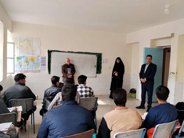 بازدید سرگروه‌های آموزشی از مدارس خاتم