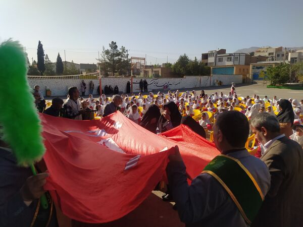 دبستان دخترانه گوهرشاد بیرجند میزبان پویش کاشی حرم 