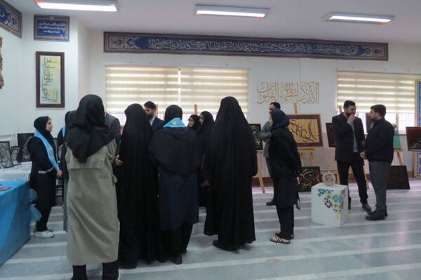 جشنواره فرهنگی‌ هنری‌ ماها در هنرستان سیدالشهدا