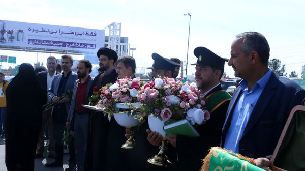 خوش‌آمدگویی مسئولان شهری قم به زائران کریمه اهل بیت(س)