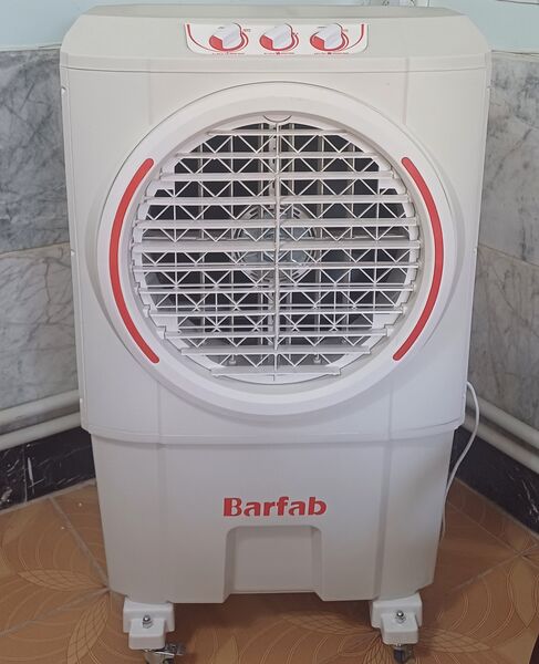 پروژه مهر دبیرستان دخترانه بنت الهدی کوهپایه رنگ آمیزی تجهیز و پاکسازی برای خلق محیطی الهام بخش و یادگیری مثبت