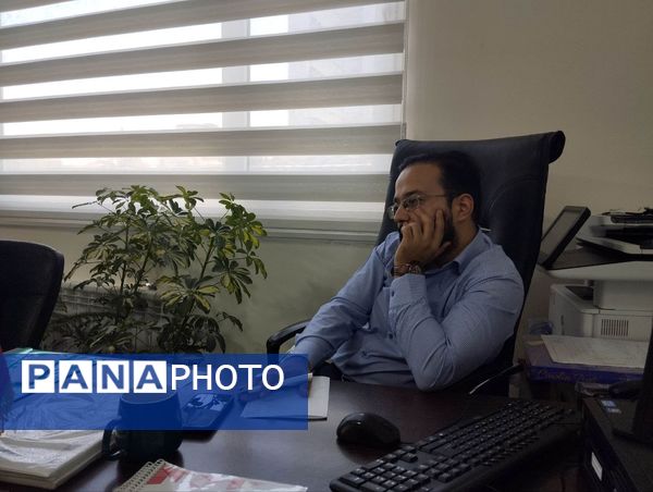 نشست صمیمانه معاون پرورشی و تربیت‌بدنی ناحیه 7 با سردبیر خبرنگاران خبرگزاری پانا 