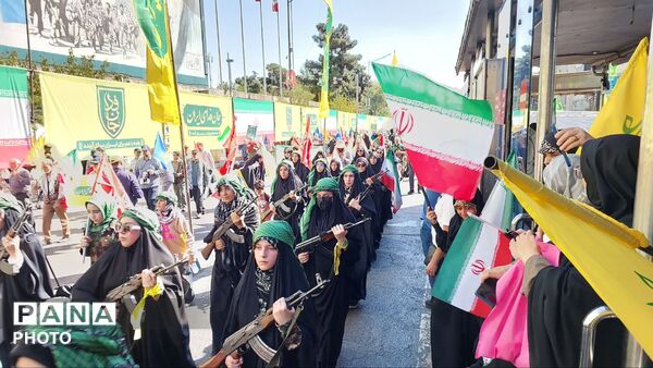حماسه خونخواهی رهبر شهید در تهران با حضور ۳۱۳ هزار جانفدای ایران
