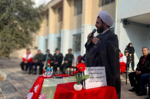 برنامه متمرکز مانور زلزله و ایمنی در دبیرستان فاطمیه شهر آببر