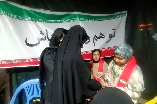 فعالیت دانش‌آموزان پیشتاز در موکب سازمان دانش‌آموزی ابرکوه 