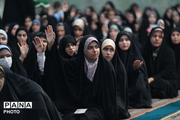 آیین غبارروبی حرم حضرت معصومه(س) با حضور اصحاب رسانه