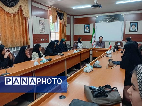  جلسه تقدیر از خبرنگاران فعال تیرماه 1404 در خلیل آباد