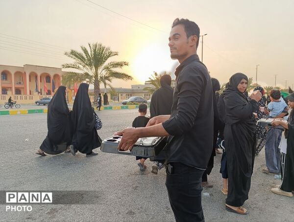جاماندگان میناب با پای دل به راه افتادند