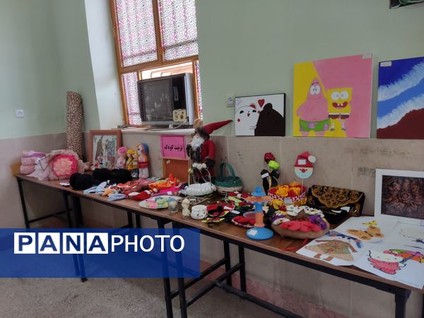 نمایشگاه دست‌سازه‌های دانش‌آموزی و تجلیل از فعالان نماز 