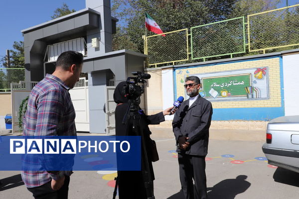 برگزلری جشن شکوفه‌ها در مرکز استان چهارمحال و بختیاری 