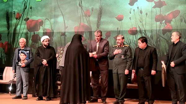 گرامیداشت مقام شهید گمنام 