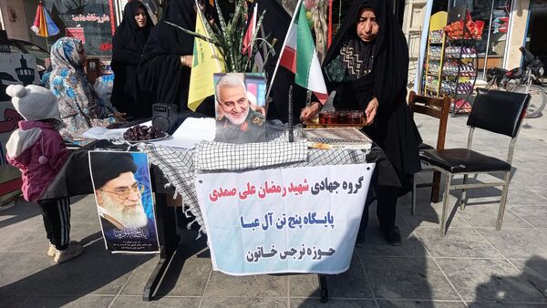 برپایی ایستگاه صلواتی به مناسبت سالگرد شهادت سردار سلیمانی در آشخانه