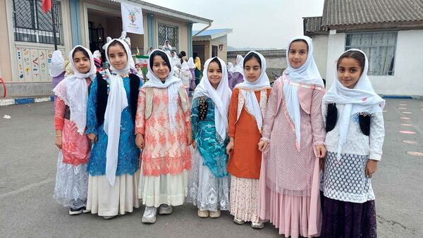 برگزاری مسابقات بومی محلی به مناسبت روز مادر