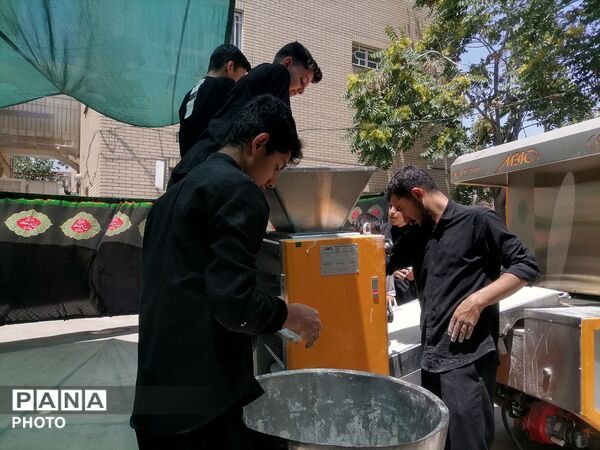 مدارس ناحیه دو مشهد در تکاپوی پذیرایی از زائرین آقای شهید