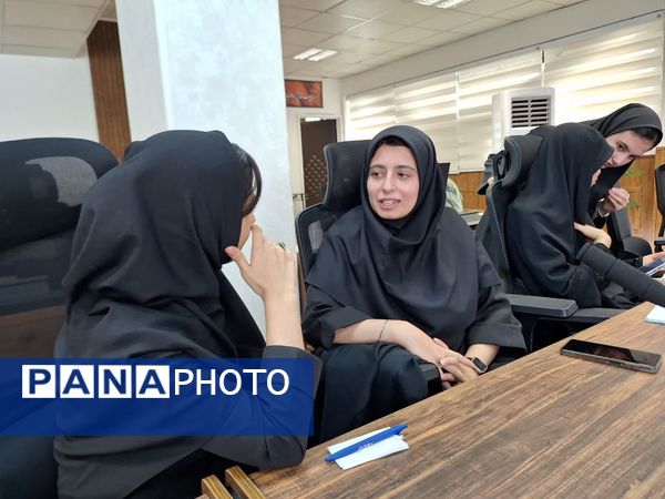  حضور پررنگ دانش‌آموزان شیرازی در پارلمان نوجوانان کشور