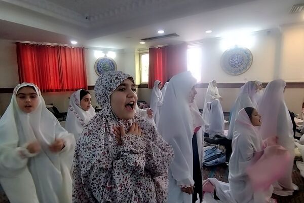 آیین جشن تکلیف دانش‌آموزان دختر شهرستان پردیس در فضایی معنوی و باشکوه