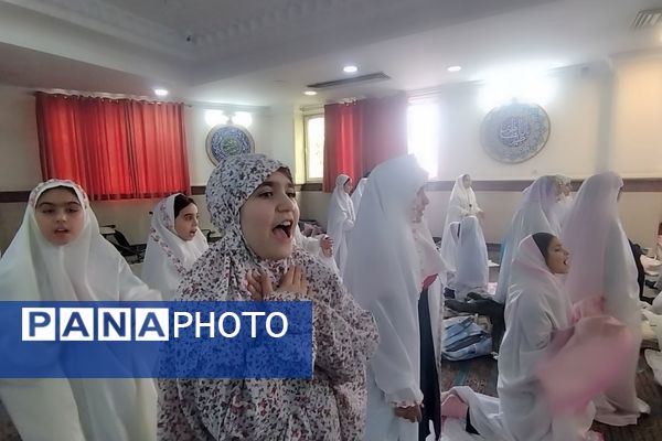 آیین جشن تکلیف دانش‌آموزان دختر شهرستان پردیس در فضایی معنوی و باشکوه