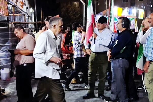 پای پیاده‌ها؛ روایتی از مردمی که خیابان‌ها را خانه کردند 