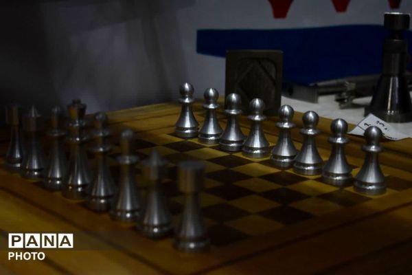 هنرستان‌های ناحیه دو تبریز روی صحنه