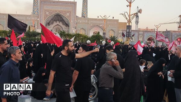 مراسم تشییع پیکر مطهر رهبر معظم انقلاب در جوار ملکوتی حرم امام رضا (ع)