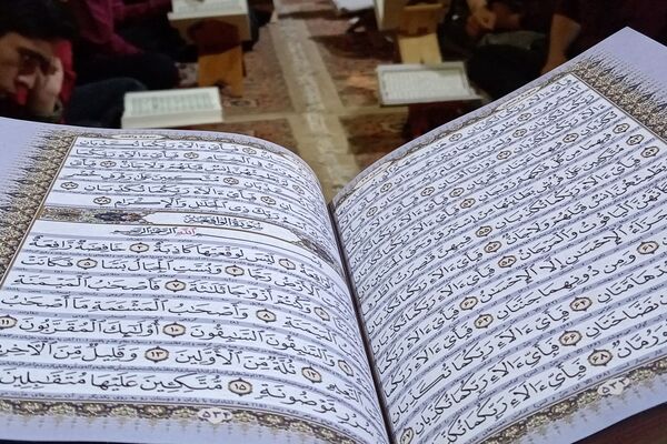 تلاوت نور، در دبیرستان شاهد باحضور باشکوه دانش‌آموزان