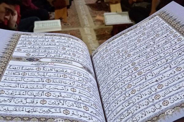 تلاوت نور، در دبیرستان شاهد باحضور باشکوه دانش‌آموزان
