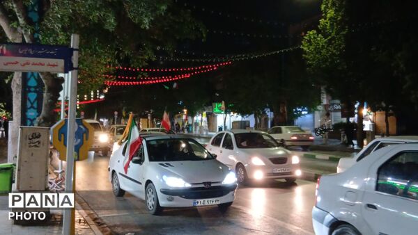 رژه خودرویی در خیابان آیت الله شیرازی مشهد 