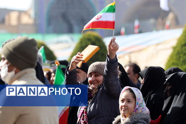 راهپیمایی بزرگ یوم الله ۲۲ بهمن ماه در اصفهان 