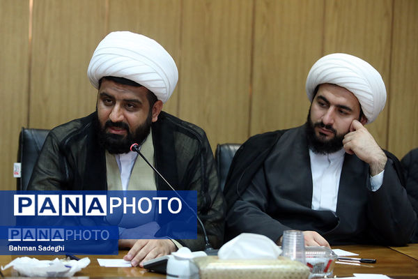 دیدار وزیر آموزش و پرورش با مسئولان اتحادیه انجمن‌های اسلامی دانش‌آموزی سراسر کشور