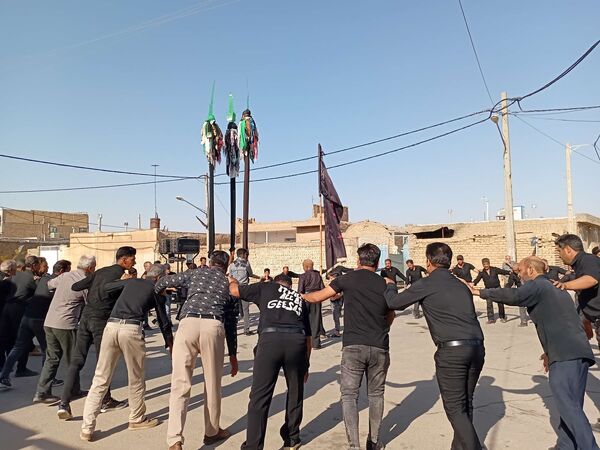 آیین سنتی"حسن - حسین"در روز اربعین حسینی در خلیل آباد