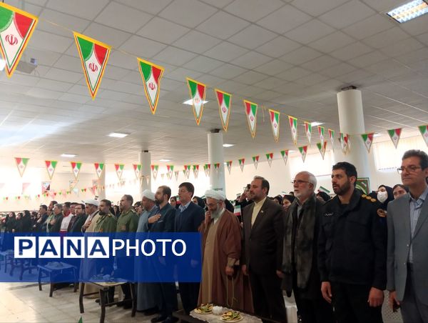 جشن پیروزی انقلاب در نهاوند 