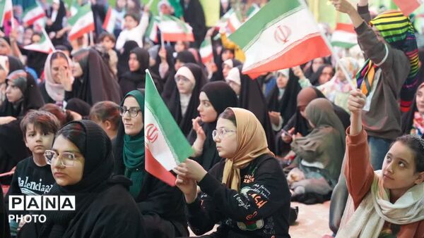 اجتماع بزرگ جشن دهه کرامت در کمالشهر 