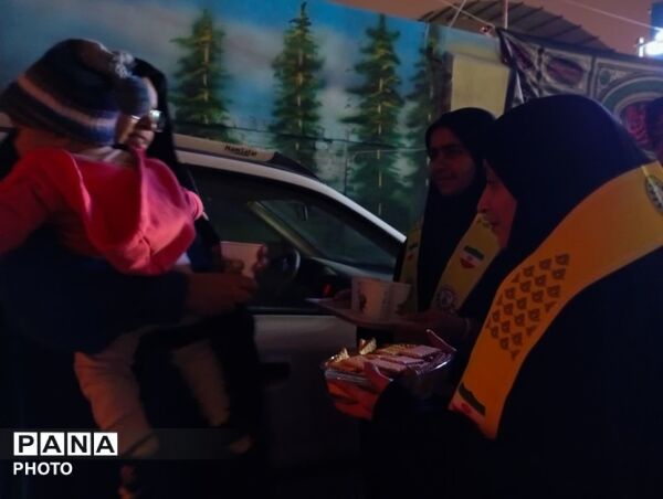 موکب دبیرستان دخترانه عفت در سوگ رهبر شهیدمان