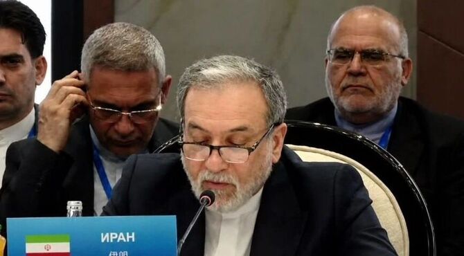عراقچی: زمان نقش‌آفرینی مؤثر شانگهای در دفاع از حقوق بین‌الملل است