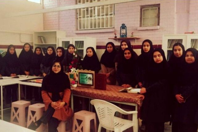 مسابقات حافظ خوانی در دبیرستان شهید محمدی پور خلیل آباد