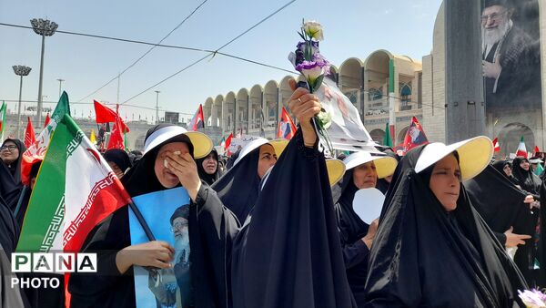 تجدید میثاق با آرمان‌های انقلاب، تهران در سوگِ رهبر شهید یکپارچه سیاه پوش شد