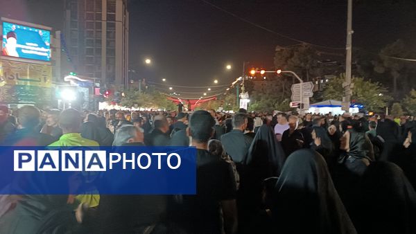 مراسم عزاداری شهادت امام رضا(ع) و شام غریبان در حرم مطهر رضوی 