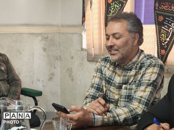  اربعین حسینی با نوای شعر در کتابخانه ولایت قرچک