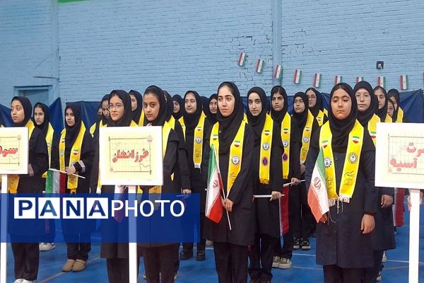 یاوران انقلاب؛روشنای مسیر نوجوانان امروز